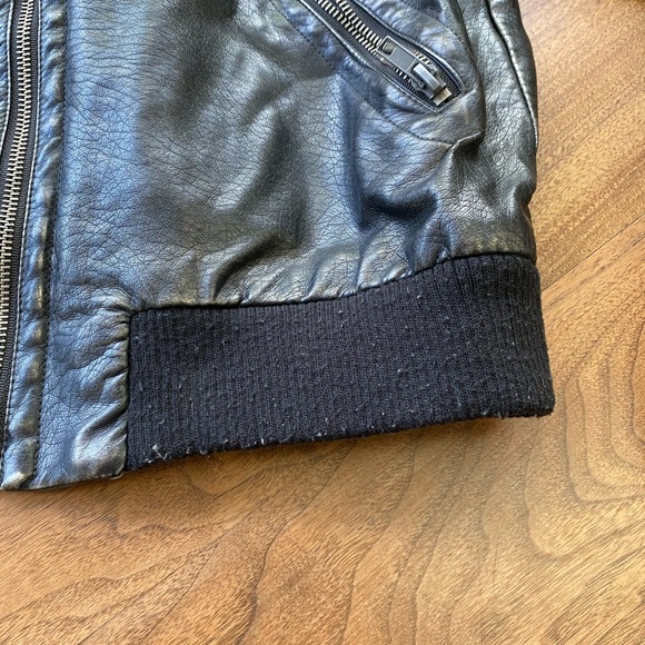 Better B. Women’s Leather Bomber Jacket - Picture 2 of 5